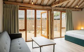 4 Henham Barns